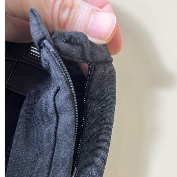 Larry Levine Black Tulip Flared Midi Skirt Rayon Blend Gored Size 12 Office Work - Picture 6 of 9